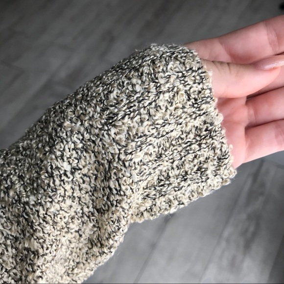 LAST//RAYA in Beige - Picture 5 of 5